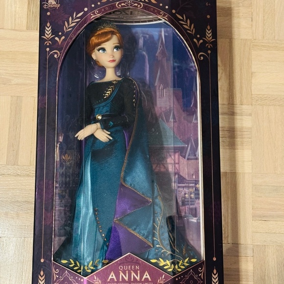 Disney Other - Disney Store - Frozen 2, Queen Anna Limited Edition Doll, 17", NRFB
